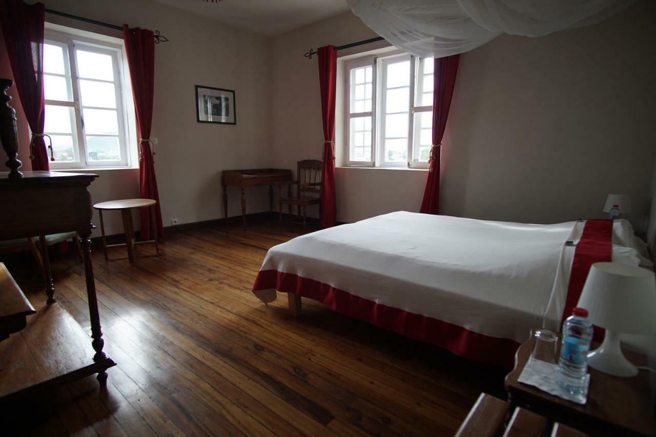 Lovasoa 4C Hotel Antsirabe Buitenkant foto