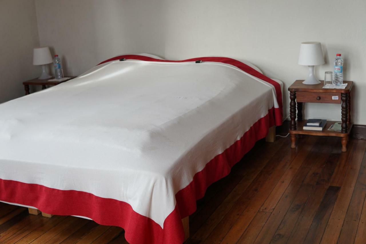 Lovasoa 4C Hotel Antsirabe Buitenkant foto